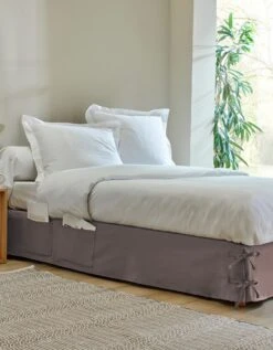 Maison Douceur Promos Magasin 23 Cache-sommier Intégral à Volant Et à Nouettes Avec Poches