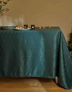 Nappe Damassée Motifs Sapins