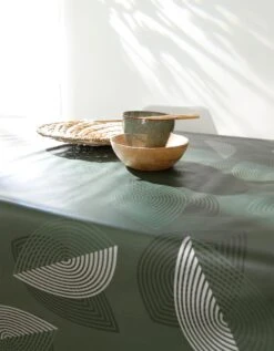 Nappe Toile Cirée Motifs Feuilles 10 Nappe Toile Cirée Motifs Feuilles -Maison Douceur Promos Magasin 120523 C00 zoomx vue5