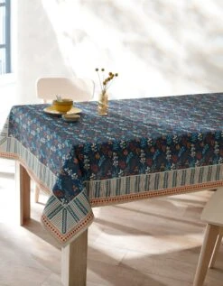Nappe Fabriquée En France, Motif Fleuri Indian Fond Bleu - Coton Biologique(1) -Maison Douceur Promos Magasin 120544 C01 zoomx vue3