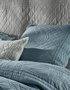 Couvre-lit Uni Style Boutis Cassandre -Maison Douceur Promos Magasin 147231 C01 zoomx vue3