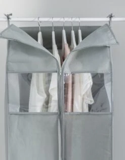 Large Housse Multi-vêtements -Maison Douceur Promos Magasin 247106 C01 zoomx vue3