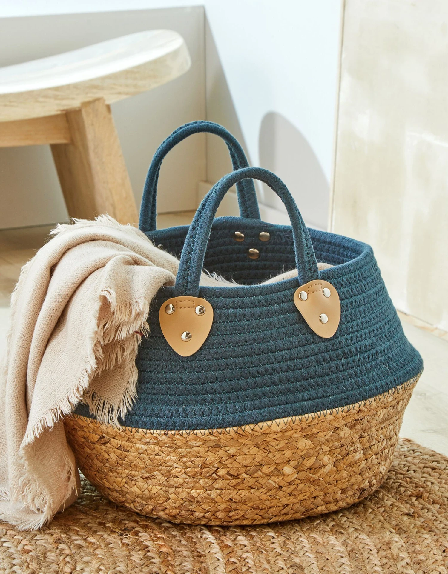 Panier Tressé En Jacinthe D'eau Et En Corde De Coton - Bicolore 1 Panier Tressé En Jacinthe D'eau Et En Corde De Coton - Bicolore