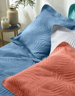 Couvre-lit Uni Matelassé Reliéfé "feuillage" -Maison Douceur Promos Magasin 322427 C02 zoomx vue6