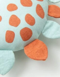 Coussin Garni Enfant Dinosaure "stégosaure" -Maison Douceur Promos Magasin 327494 C01 zoomx vue3