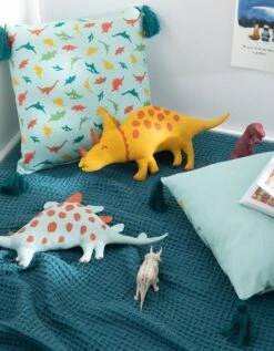 Coussin Garni Enfant Dinosaure "stégosaure" -Maison Douceur Promos Magasin 327494 C01 zoomx vue4