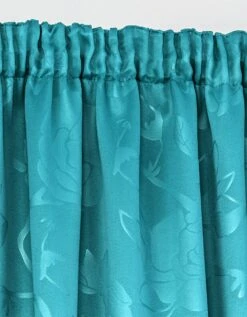 Rideau Occultant Damassé Dessin Floral Finition Galon Fronceur